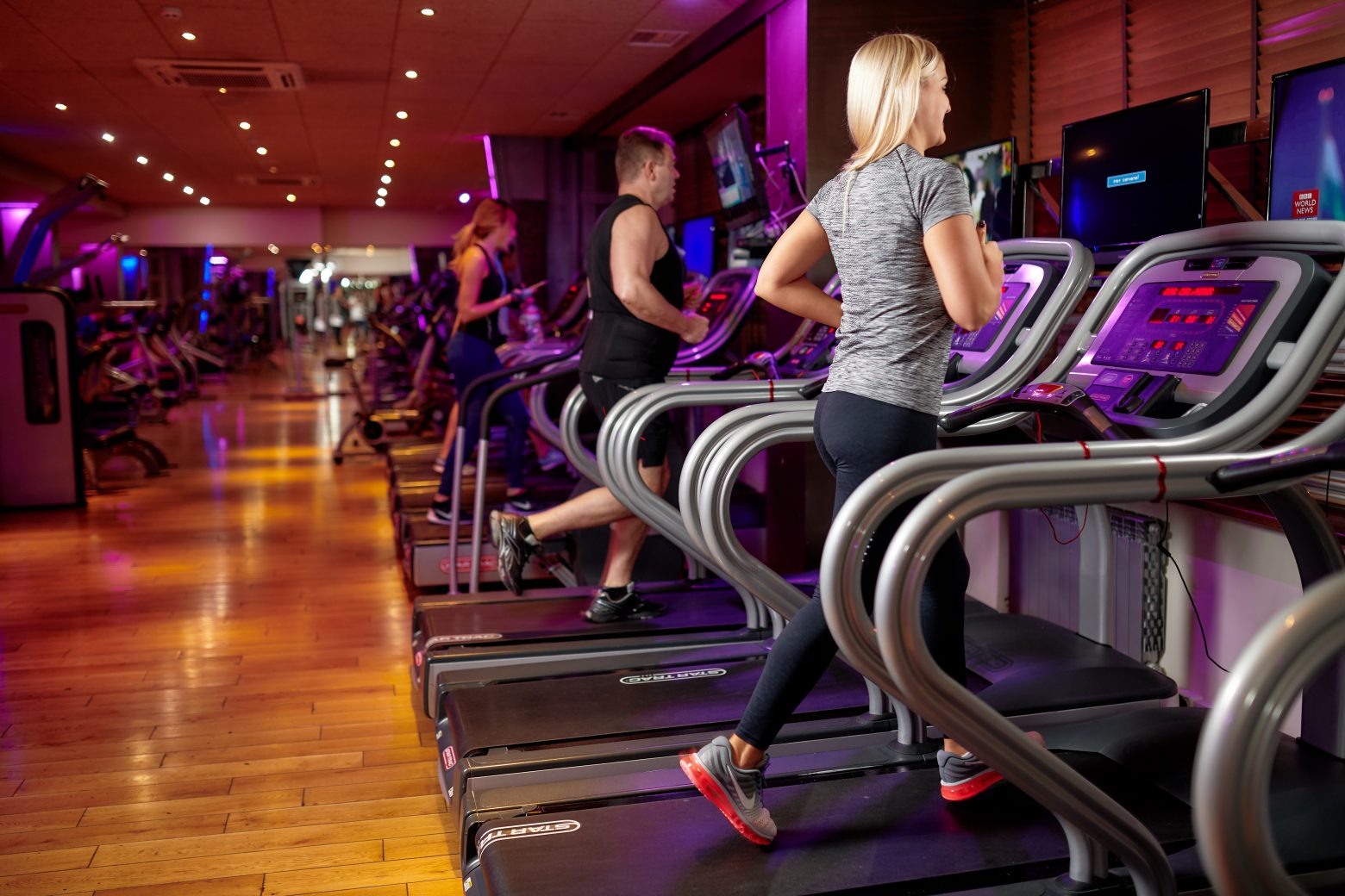ARE TREADMILL WORKOUTS EFFECTIVE? FitnessHub 24